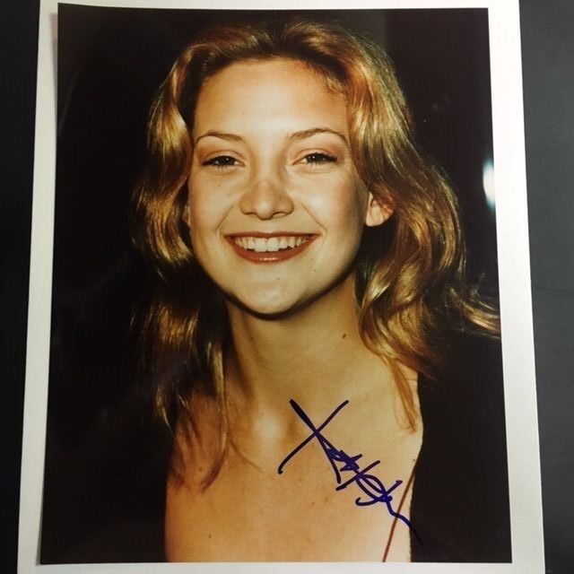 Kate Hudson Lovely Signed 8x10 Photo Poster painting Casual Close-up!