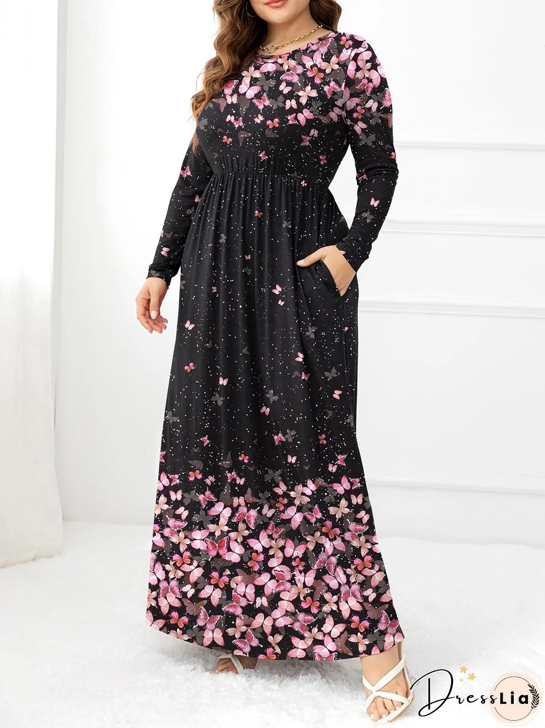 Plus Size Round Neck Maxi Dress with Pockets
