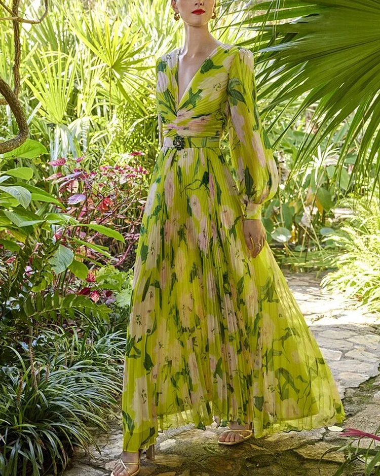 Elegant French Floral Print Pleated Dress