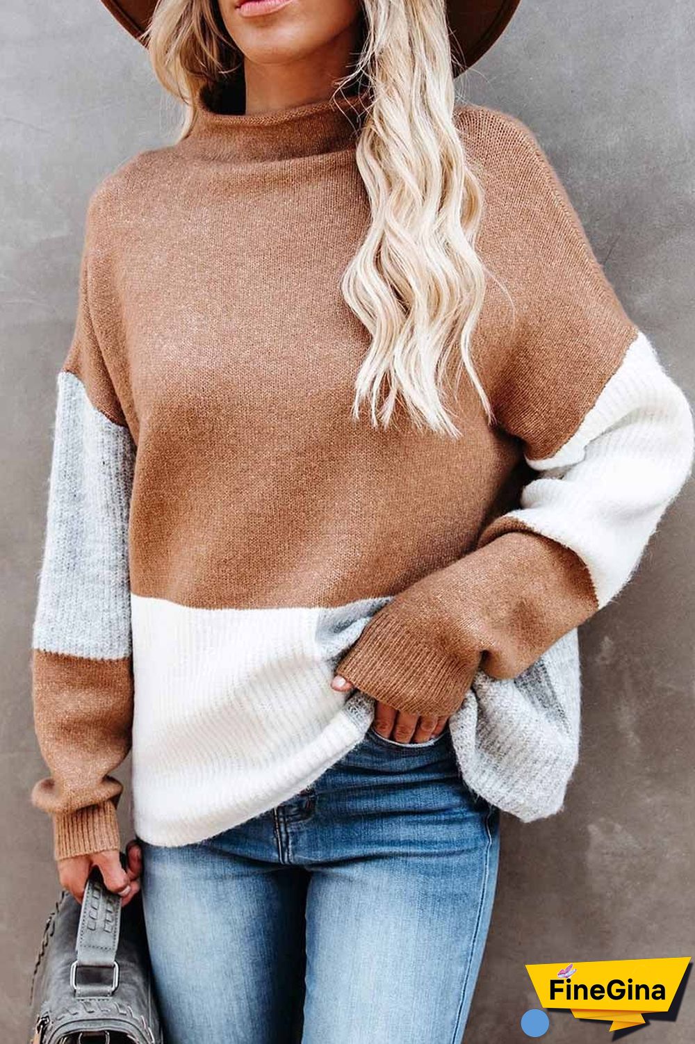 Leisure Contrasting Color High Neck Knitted Sweater