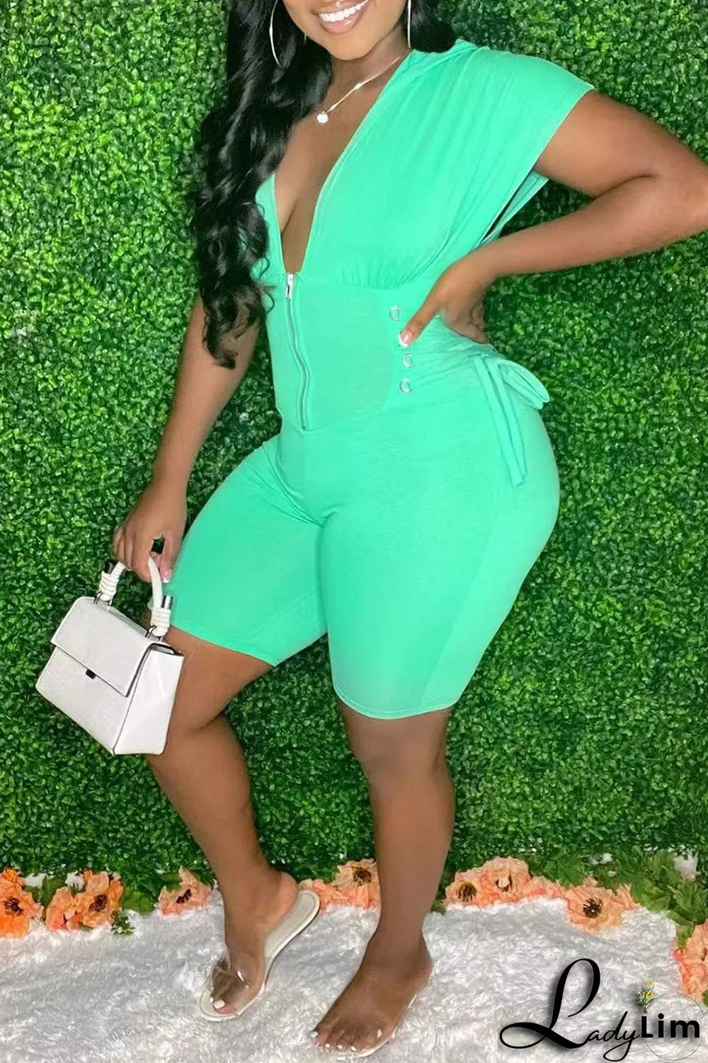 Black Fashion Casual Solid Frenulum V Neck Short Sleeve Skinny Romper