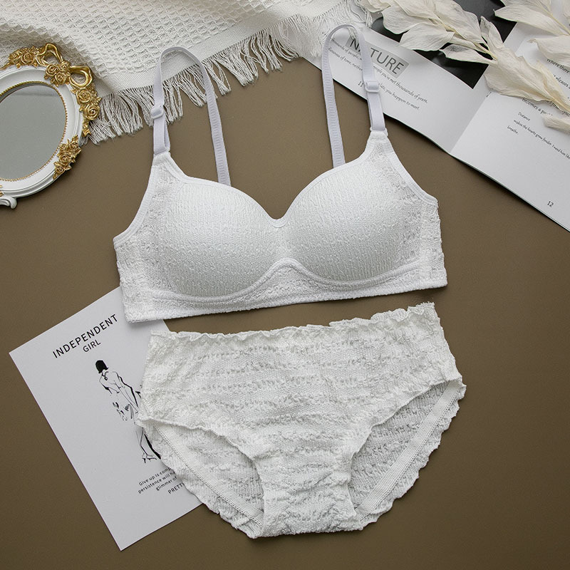 Teamgoo Women Seamless Bra Set V-neck Wireless Bras and Sexy Low Waist Panties Female Comfort Lingerie Set Girls Sport Underwear Set