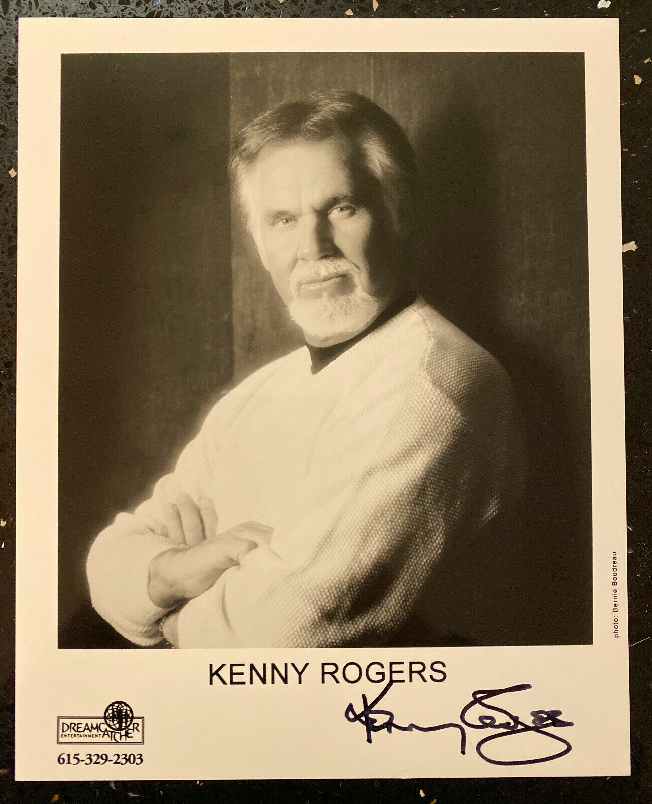 KENNY ROGERS SIGNED IN-PERSON 8X10 Photo Poster painting -- AUTHENTIC, VIP, RARE