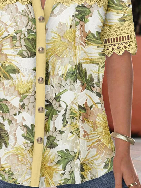 Women's Short Sleeve V-neck Lace Graphic Hollow Stitching Top