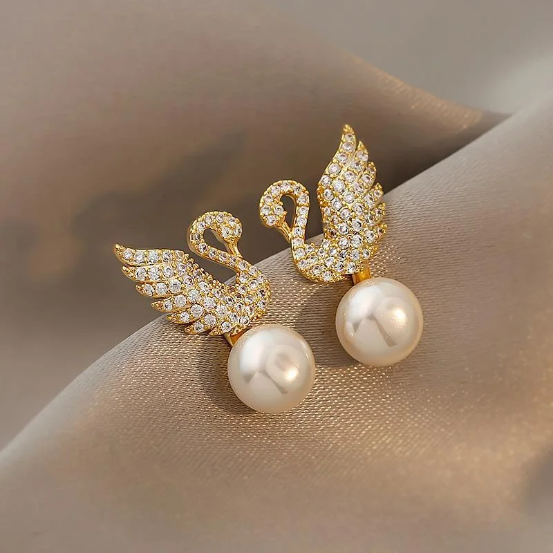 Swan Zircon Pearl Earrings