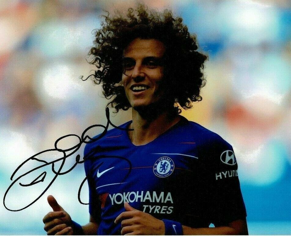 David Luiz Signed 10X8 Photo Poster painting Chelsea F.C. GENUINE SIGNATURE AFTAL COA (1260)