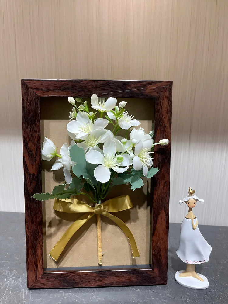 White Vine Flower Realistic Framed Bouquet (6.7*9.6 in) - 3D Artificial Flower Decoration for Living Room & Desktop