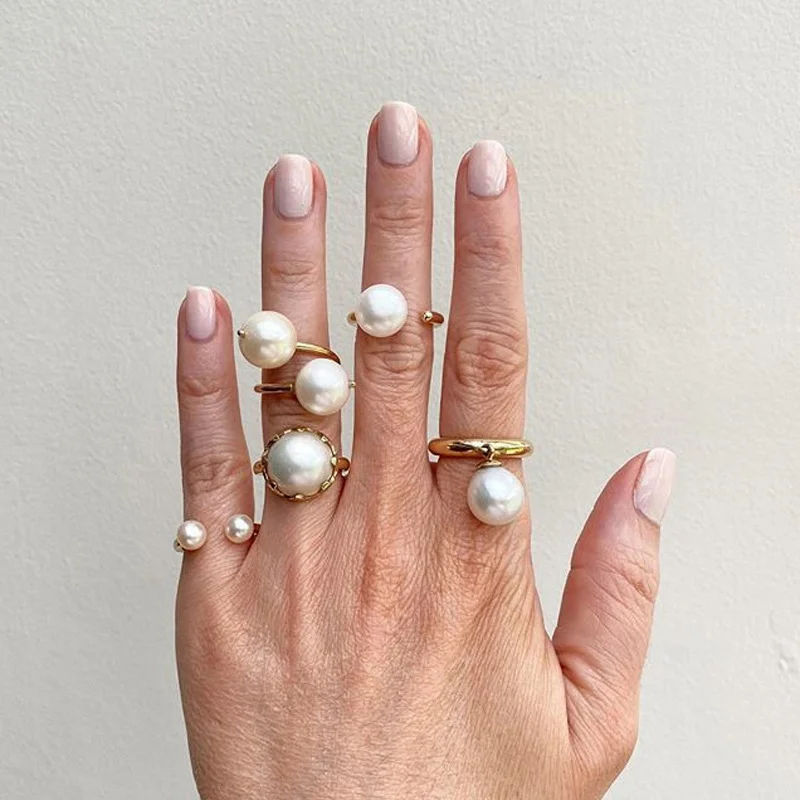 Fashionable Gold-plated Pearl Rings Set