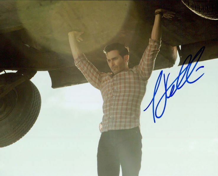 Tyler Hoechlin (Superman & Lois) signed 8x10 Photo Poster painting In-person