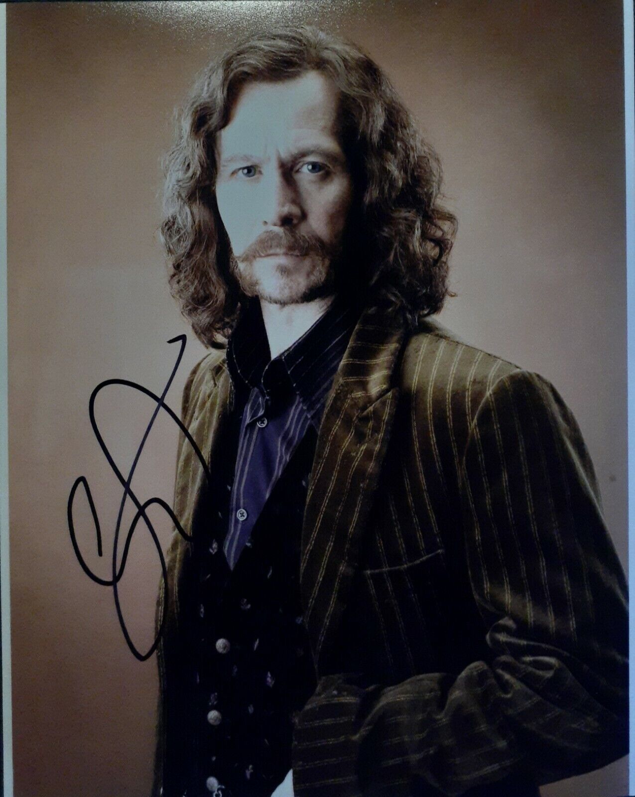 Gary Oldman signed 8x10