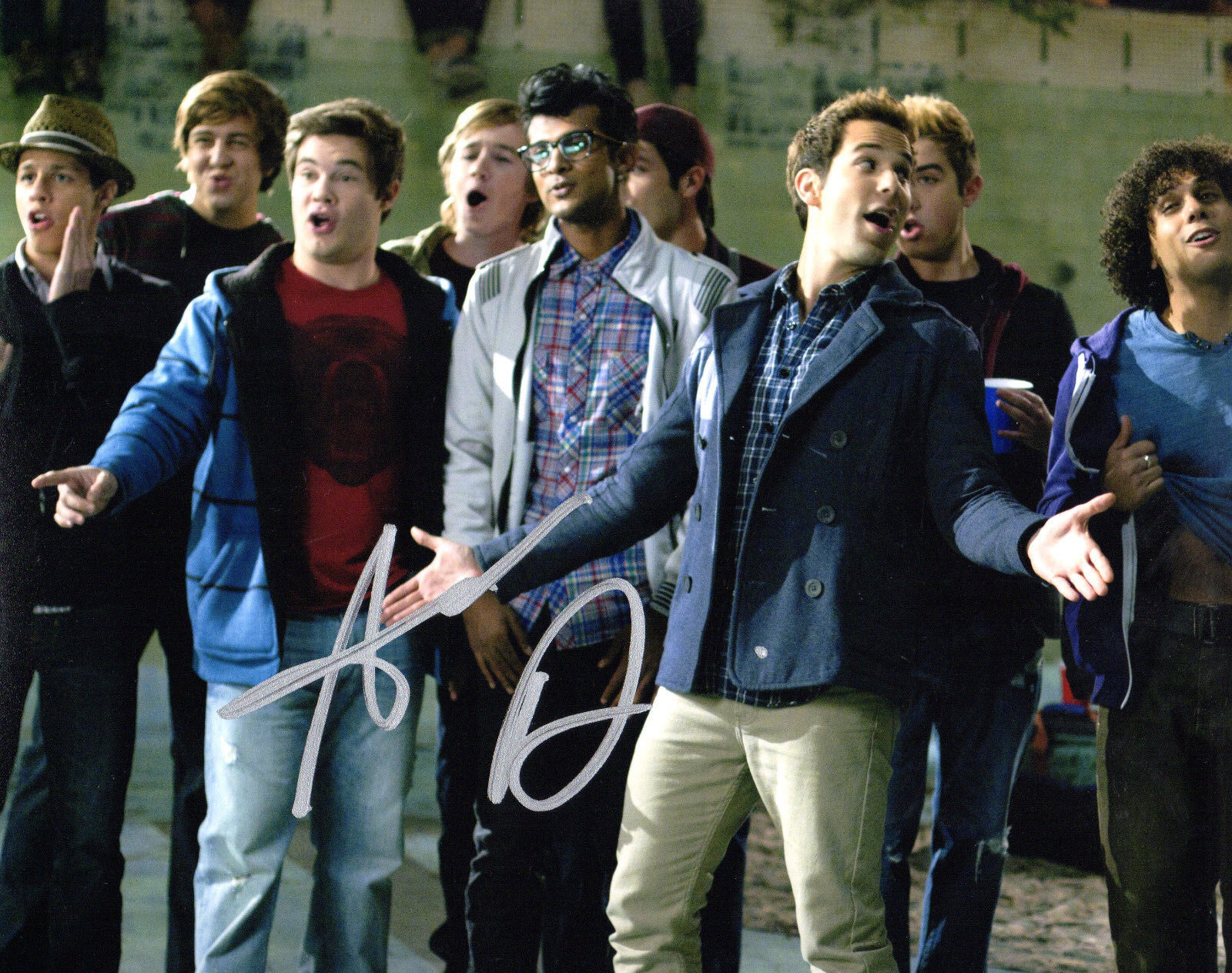 GFA Pitch Perfect Bumper * ADAM DeVINE * Signed 8x10 Photo Poster painting A2 COA