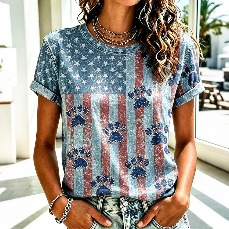 Vintage Independence Day Flag Paw Prints Casual V-neck T-shirt