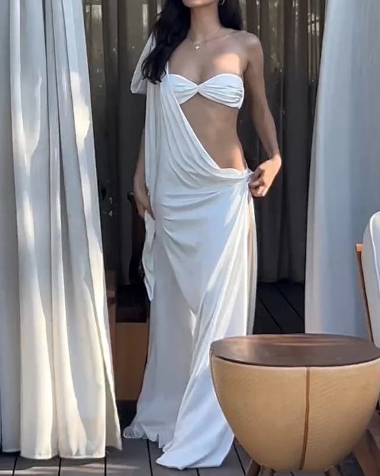 One-shoulder solid color hollow dress