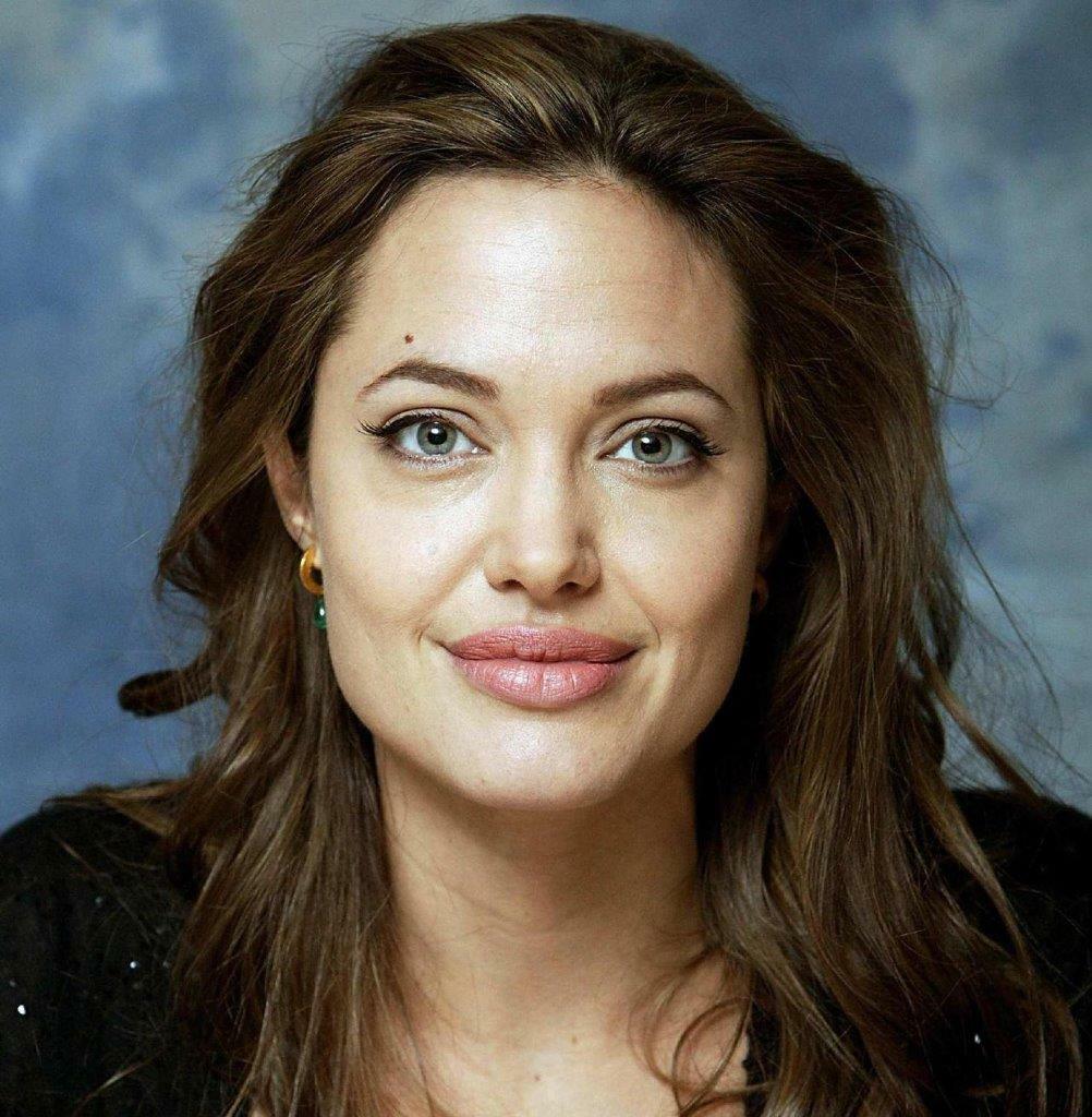 Angelina Jolie 8x10 Picture Simply Stunning Photo Poster painting Gorgeous Celebrity #358