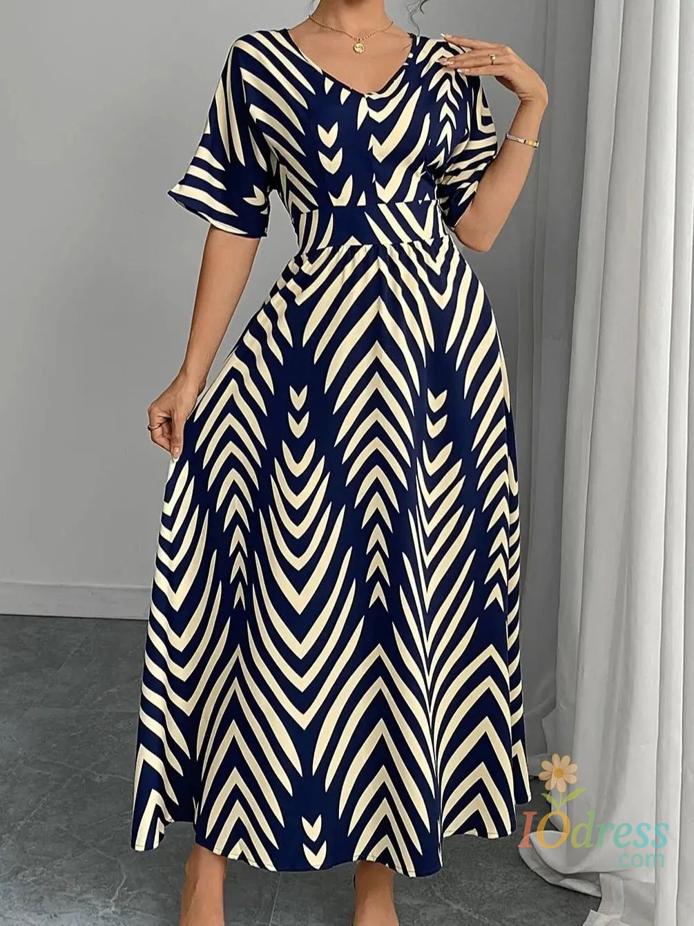 IO Dress Temperament twill dress summer new short sleeved waist cinching big swing skirt for women