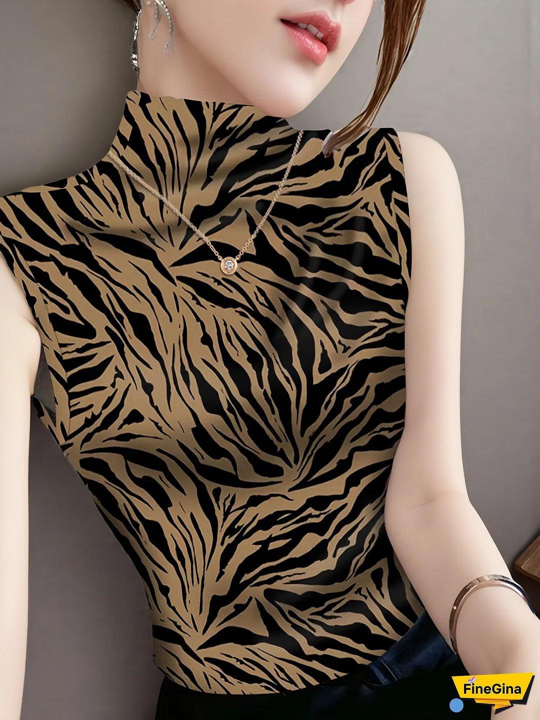 Women‘s Sleeveless Leopard Print Crop Top - Sexy Stand Collar Geometric Pattern Effect, Stretchy Polyester Blend for Spring Summer Fall, Versatile Innerwear or Outerwear