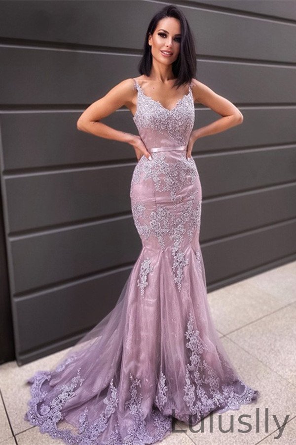 Luluslly V-Neck Sleeveless Lace Appliques Mermaid Long Evening Dress