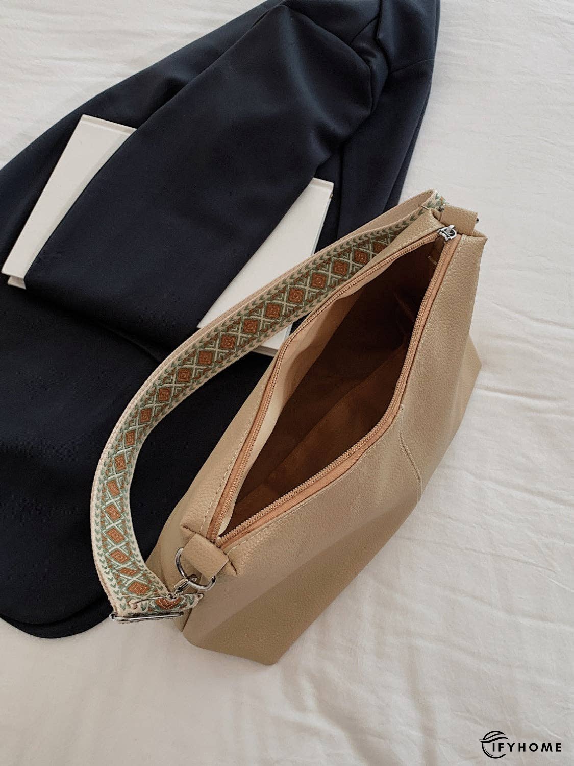 PU Leather Geometric Pattern Strap Shoulder Bag | IFYHOME