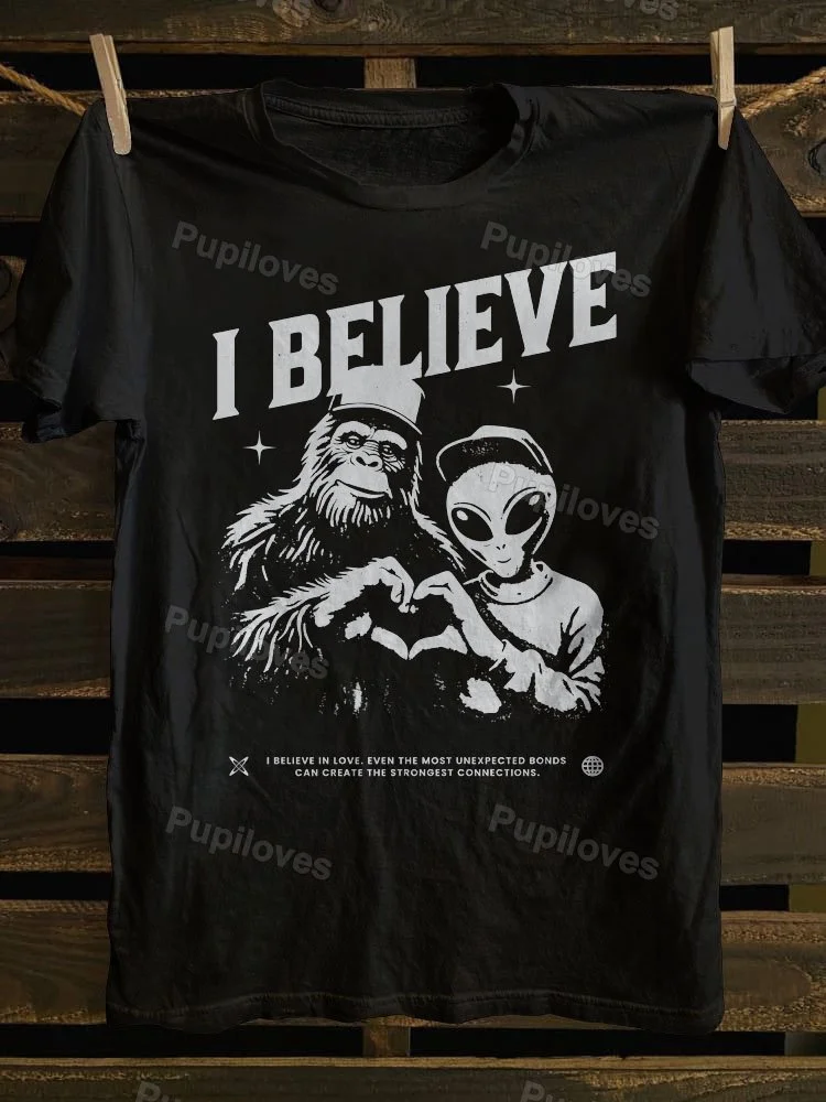 Pupiloves Pupiloves I Believe Bigfoot And Alien T-shirt