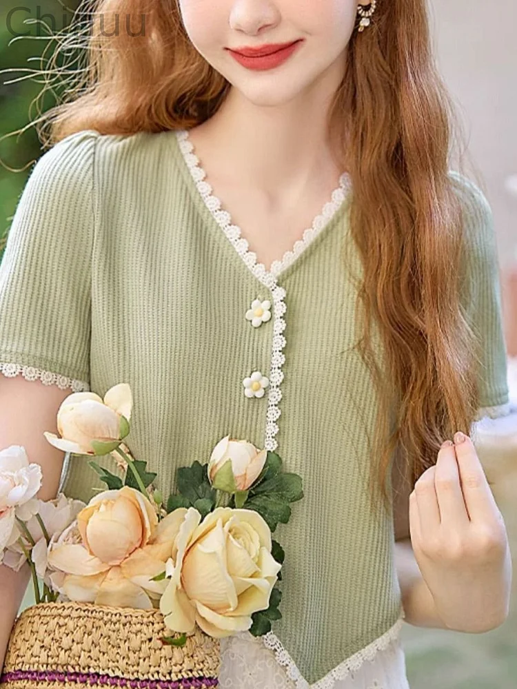 V-neck Knitted T-shirt