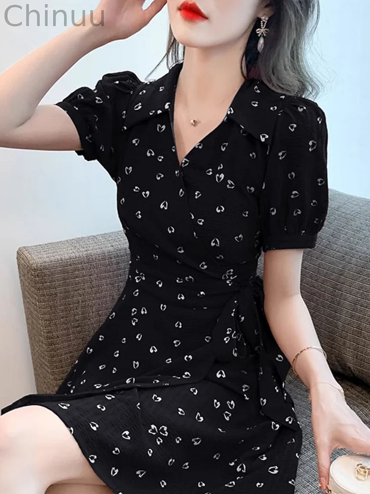 V-neck Waist A-hem Love Print Dress - Black