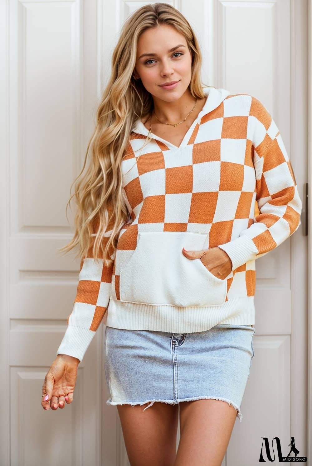 Checkered Contrast Kangaroo Pocket Hooded Sweater