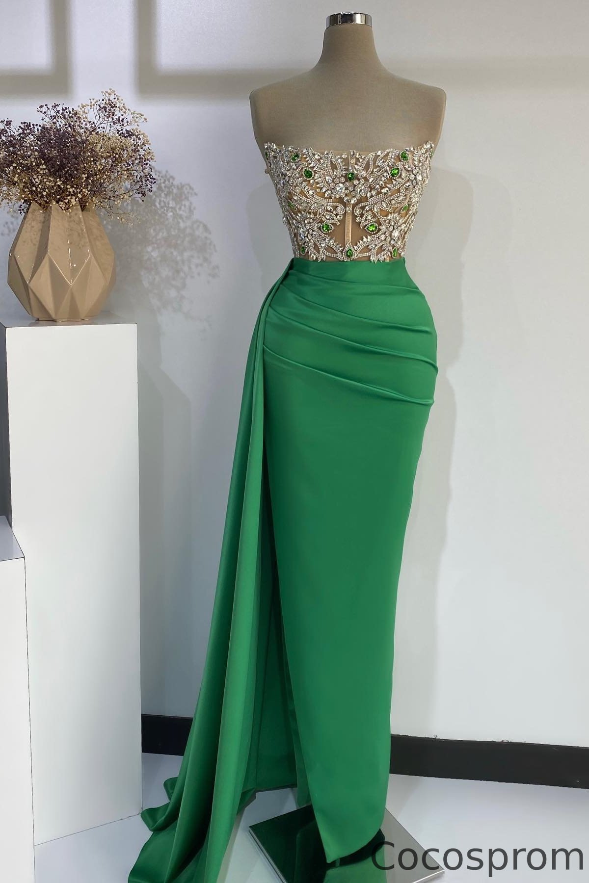 Cocosprom Emerald Green Strapless Sleeveless Mermaid Evening Gowns With Crystals Beadings Ruffles cocosprom