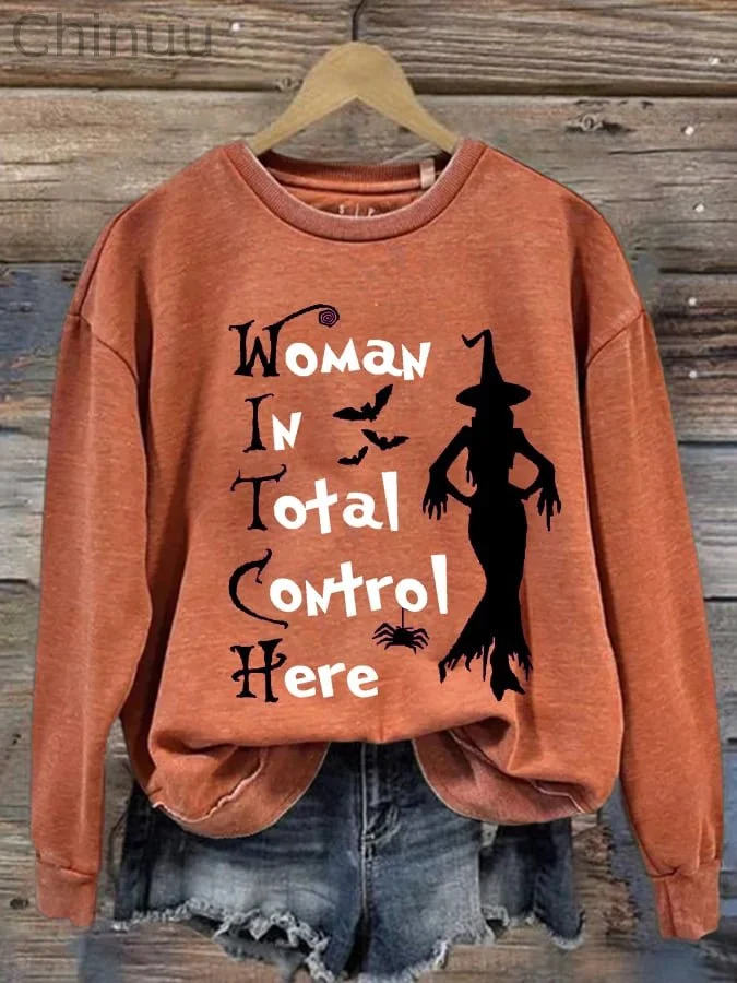 Witch Women In Total Control Here Halloween Print Round Neck Sweatshirt 