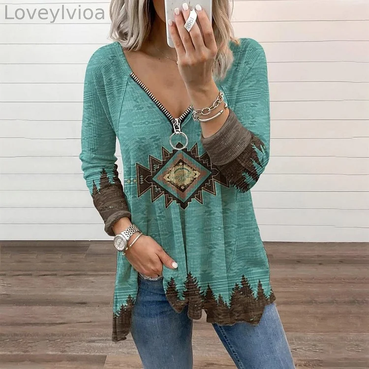Ladies Vintage Western Printed V-Neck Long Sleeve Top