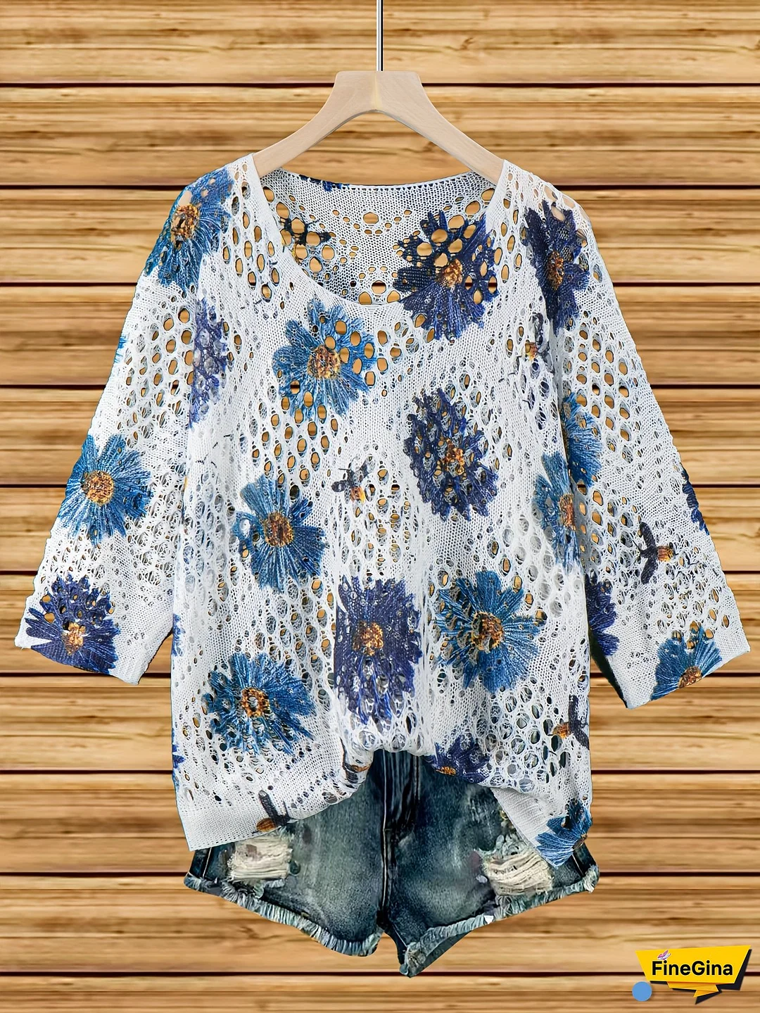 V-Neck Hollow Printed Knit Top with Three-Quarter Sleeves