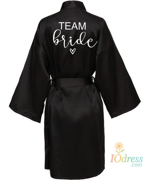 IO Dress Wedding Party Team Bride Robe With Black Letters Kimono Satin Pajamas Bridesmaid Bathrobe SP063
