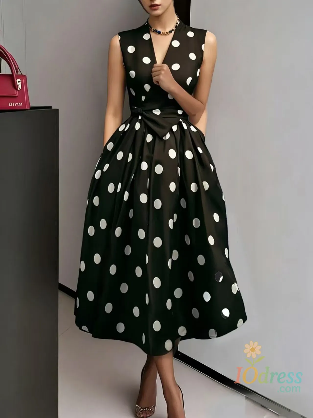 IO dress French Polka Dot Dress 2026 Summer Retro New Style Elegant Waist-cinching Dress for Women Sleeveless V-Neck Lace-up Dress IO Dress