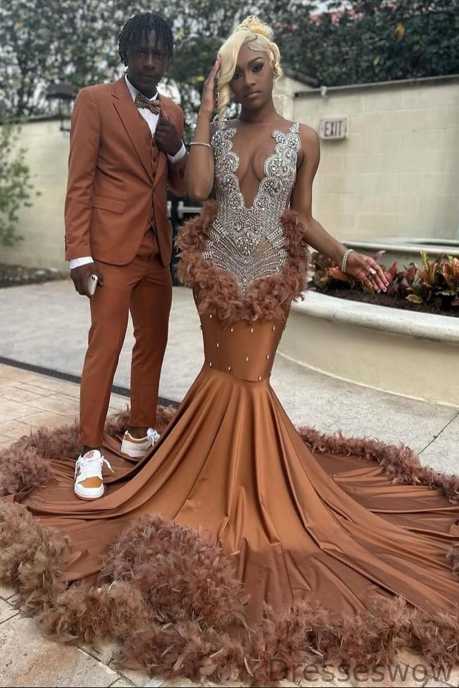 Dresseswow Brown Sleeveless Mermaid Prom Dress Long With Beadings Feathers