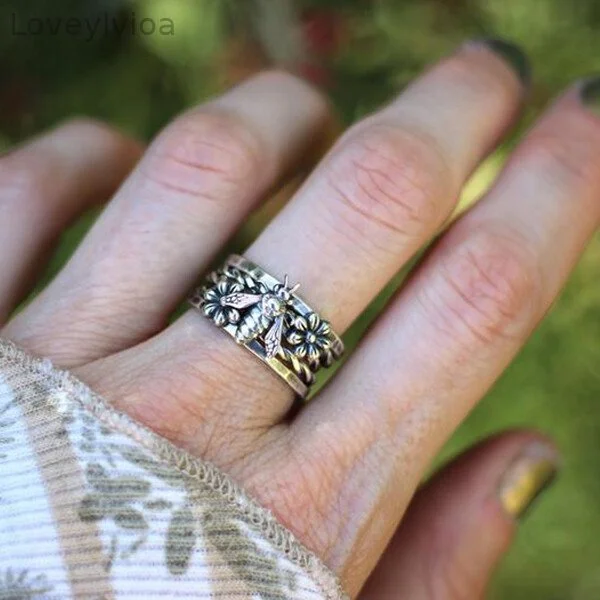 Vintage Bee Flower Ring