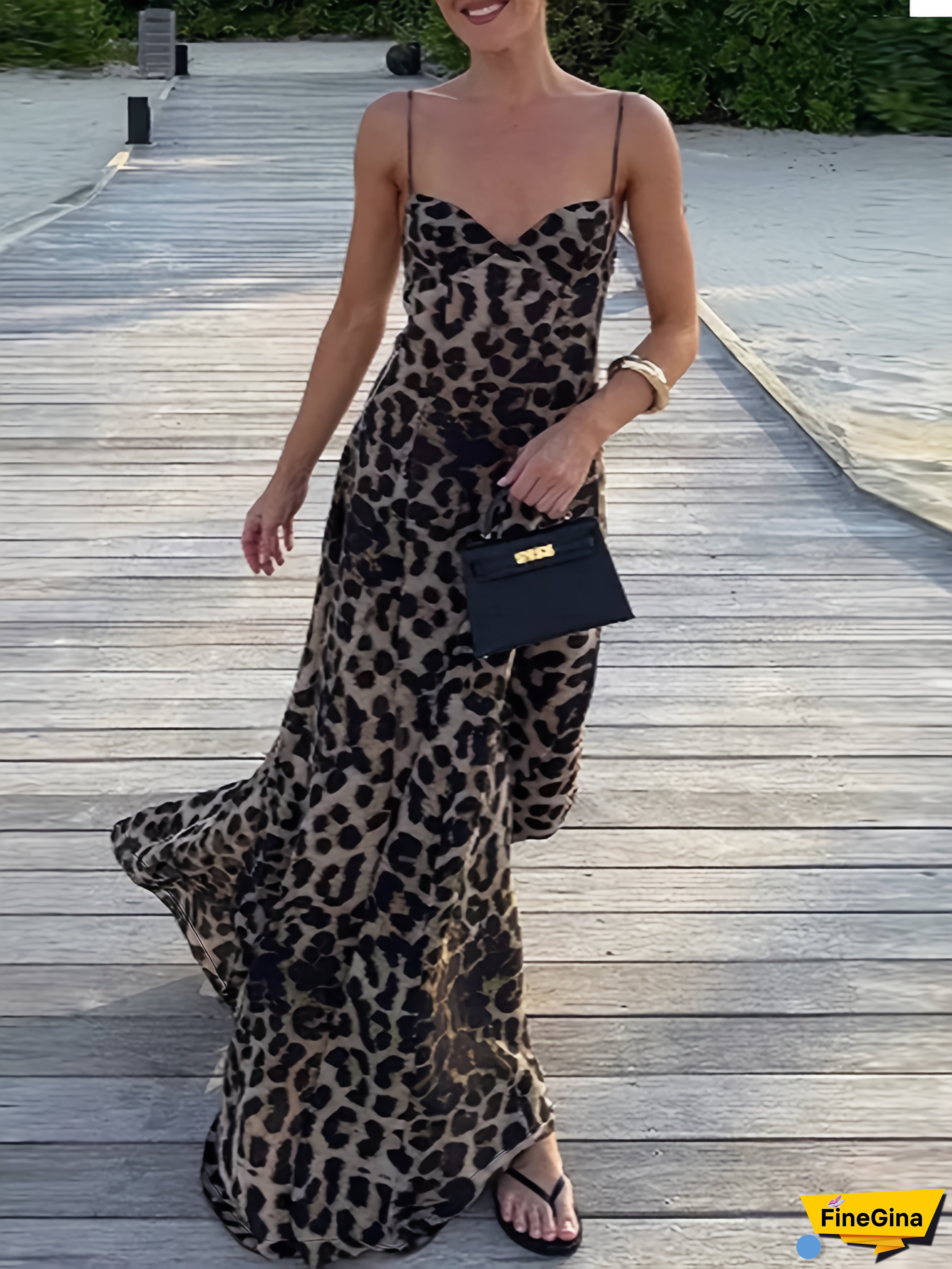 Women‘s Sleeveless Leopard Print Maxi Dress - Elegant Vacation Style with Thin Straps, Flowy Design for Summer Outings, Casual Elegance, Spaghetti Strap Dress