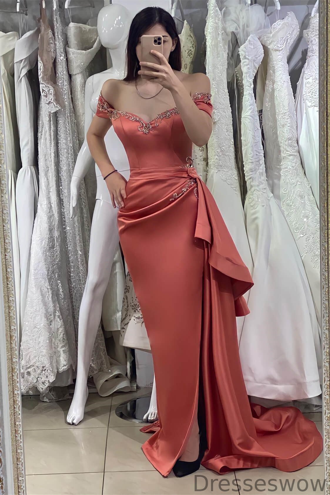 Dresseswow Coral Off-the-Shoulder Sweetheart Mermaid Evening Dress With Ruffles Beadings
