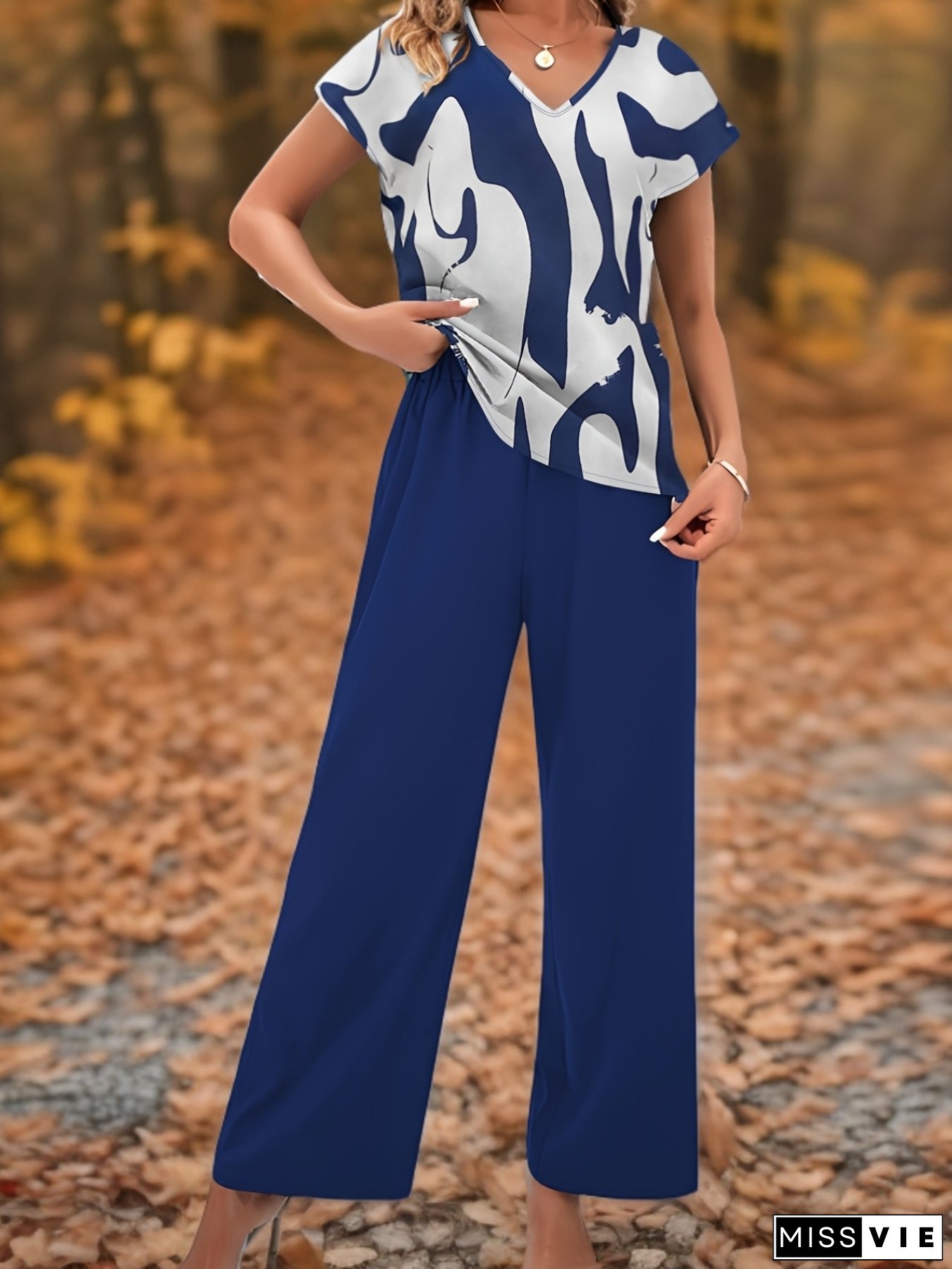 Women's casual suit geometric print V-neck short-sleeved top and solid color wide-leg pants two-piece set