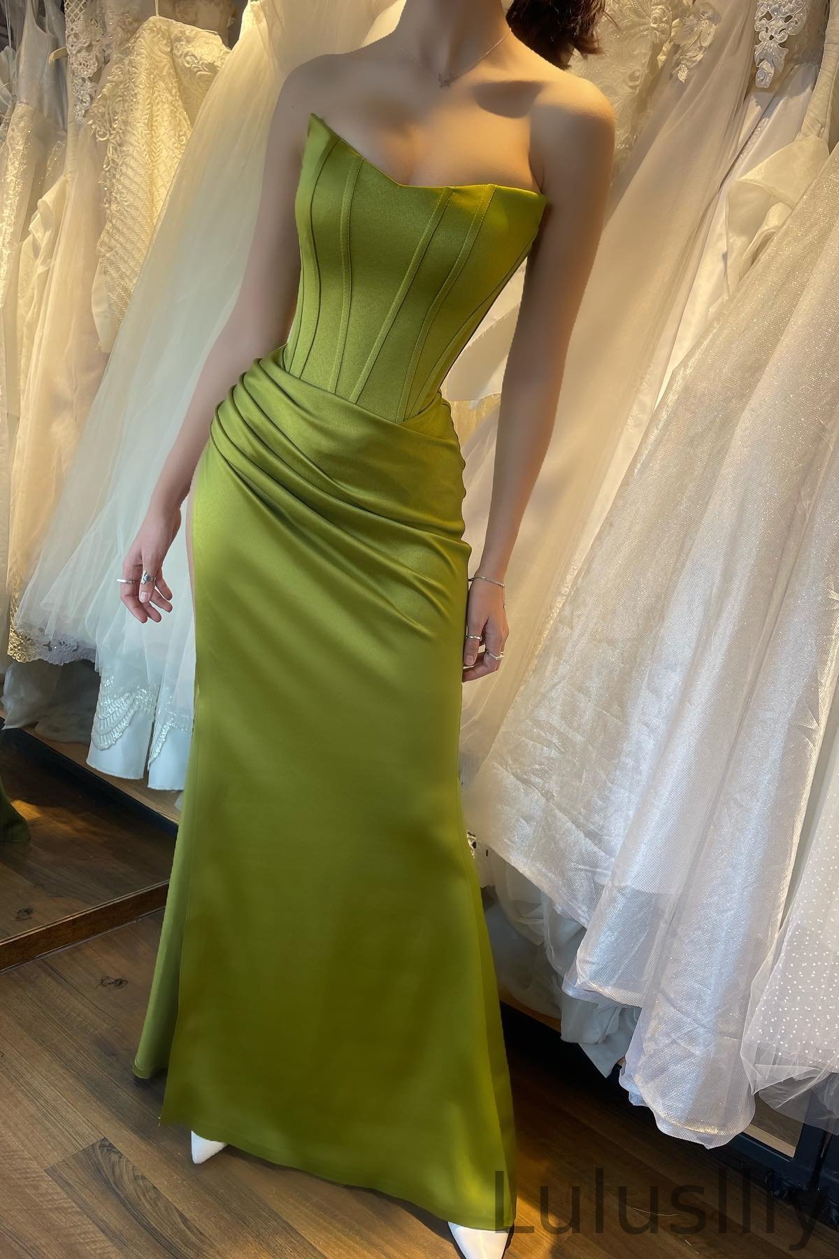 New Arrival Olive Green V-Neck Sleeveless Mermaid Prom Dress Pleats With Split - lulusllly