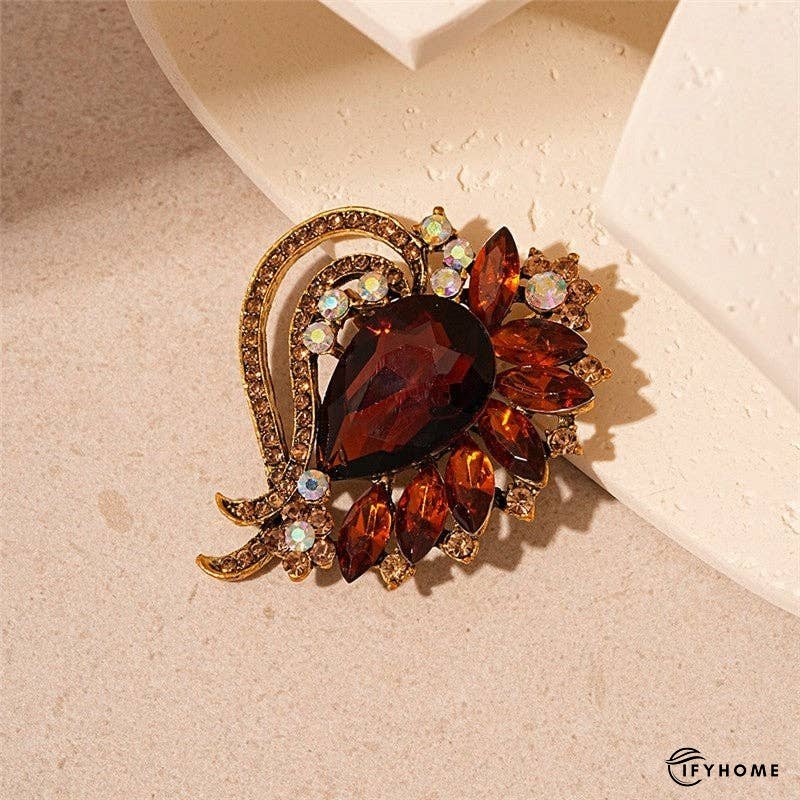 Luxury Animal Pearl Brooch With Rhinestone Embellishments | IFYHOME