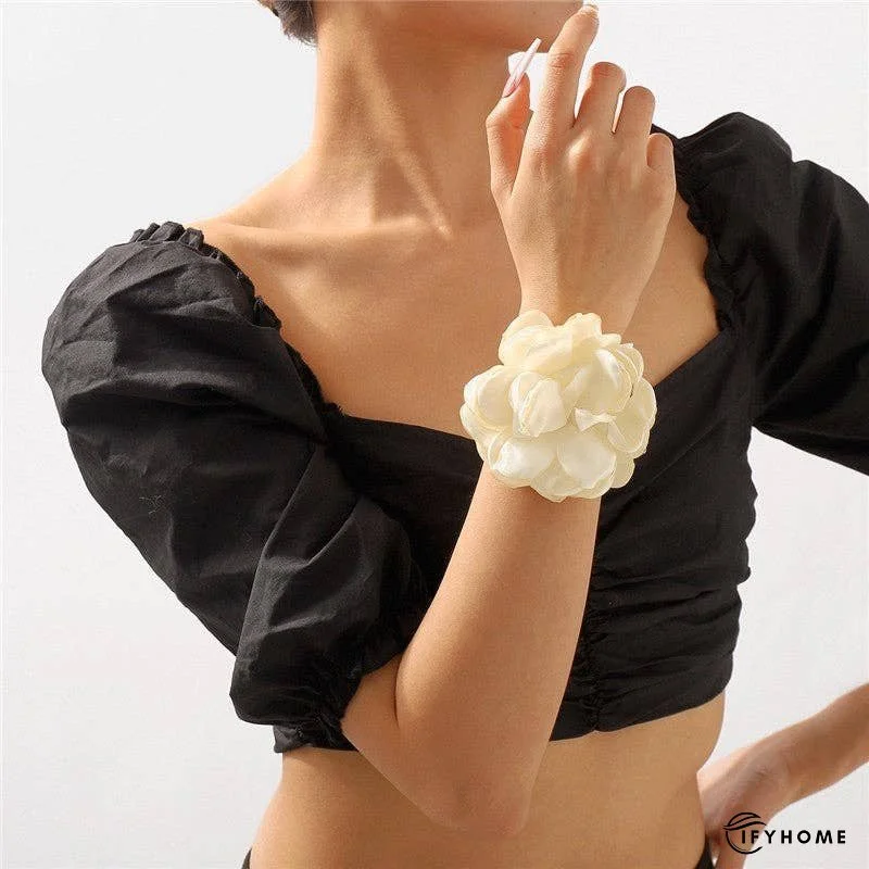 Elegant Rose Velvet Bracelet For Romantic Style | IFYHOME