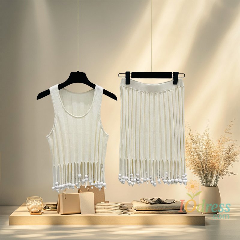 IO Dress Women's tassel bead set short vest paired with elastic waist skirt for a unique vacation style
