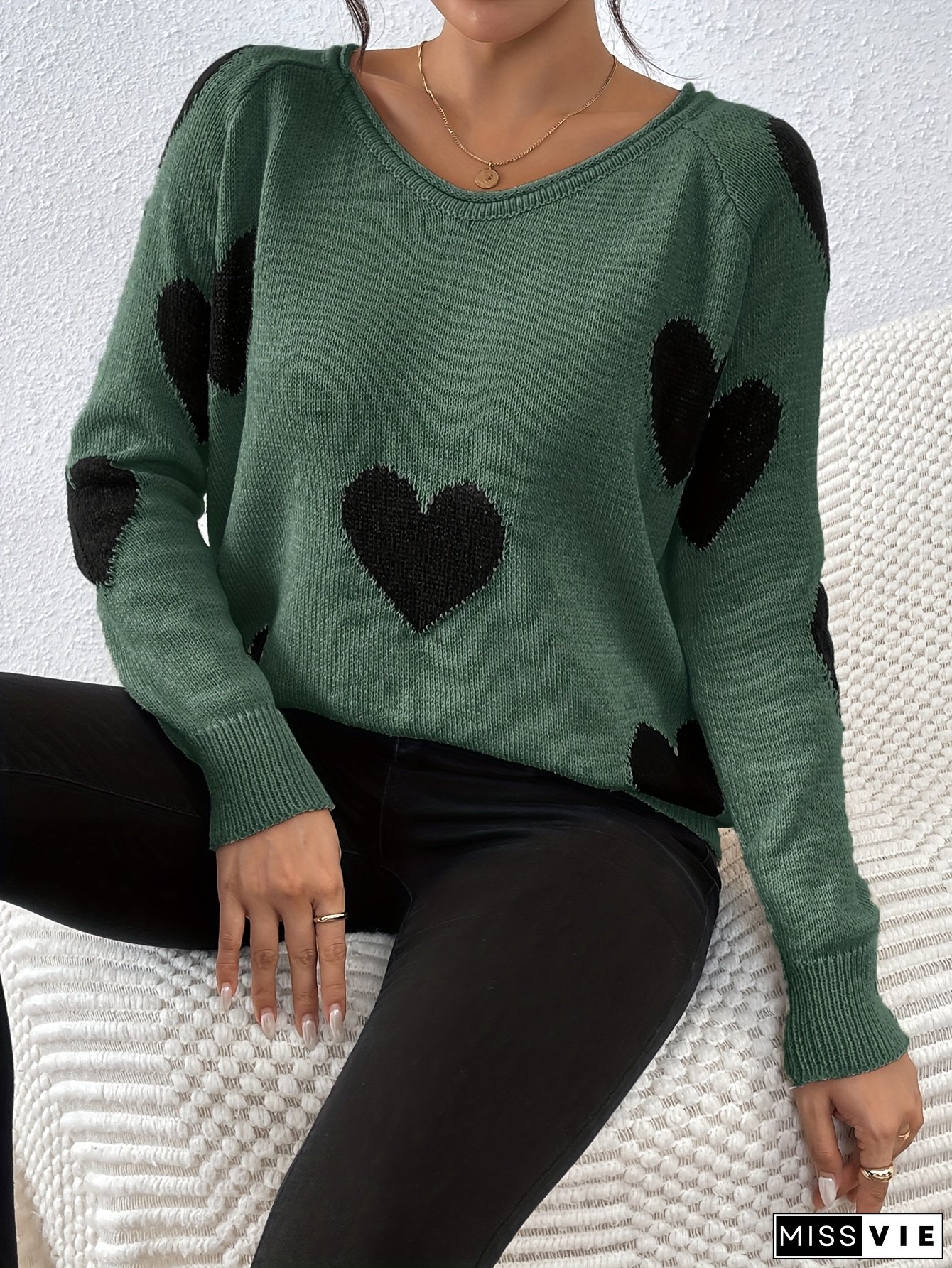[Polyester Sweater] 100% Polyester Women's V-Neck Long Sleeve Sweater | Black with Red Heart Contrast Color-Block Design, Middle Eastern-Inspired Style, Spring/Fall Casual Elegant Pullover, Hand Wash or Dry Clean