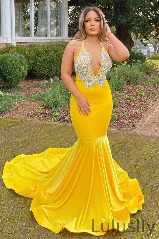 Luluslly Yellow Halter V-Neck Prom Dress Mermaid Appliques Sleeveless
