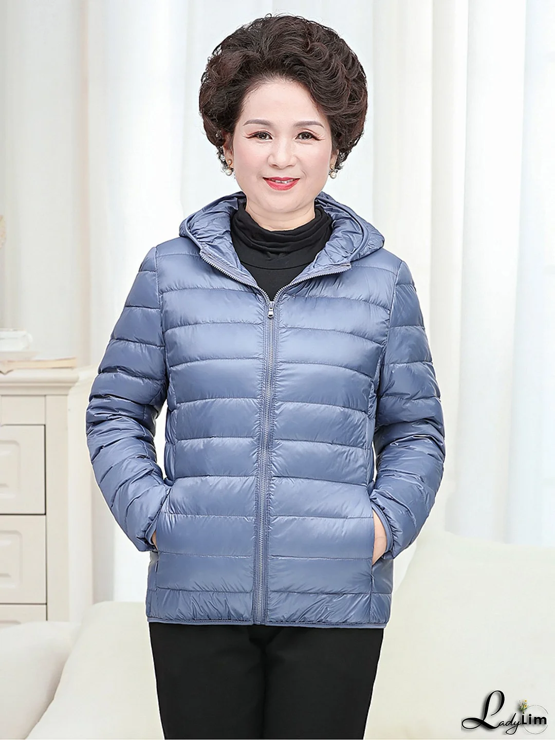 Plus Size, Lightweight Down Jacket for Middle-aged and Elderly Women, Plus Size, Ultra-lightweight, Short Coat for Plus-size Moms 220.46LB, Seasonal Fashion, Everyday Jacket, Classic Style, Comfortable Fit, Ultrasoft Fabric, Warm Jacket, Women’S