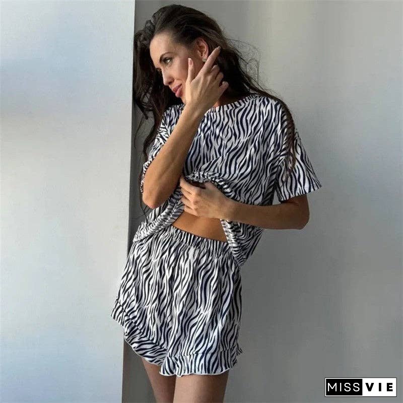 Leaf Print Hem Short Sleeve Pajama Set