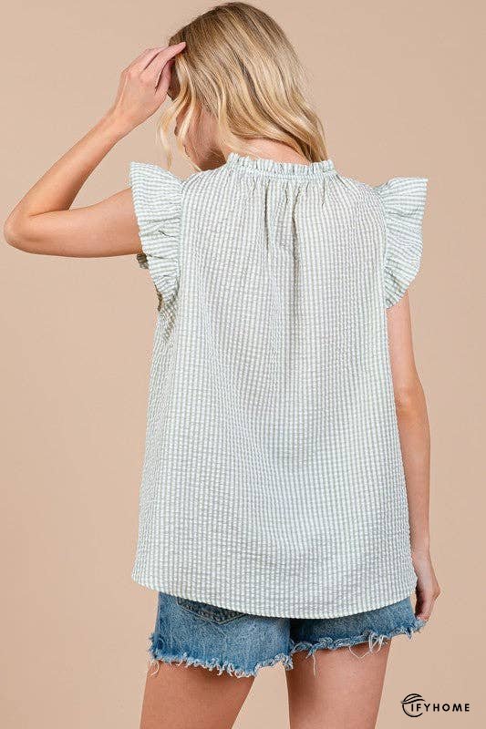 Ces Femme Plaid Notched Ruffled Cap Sleeve Blouse | IFYHOME
