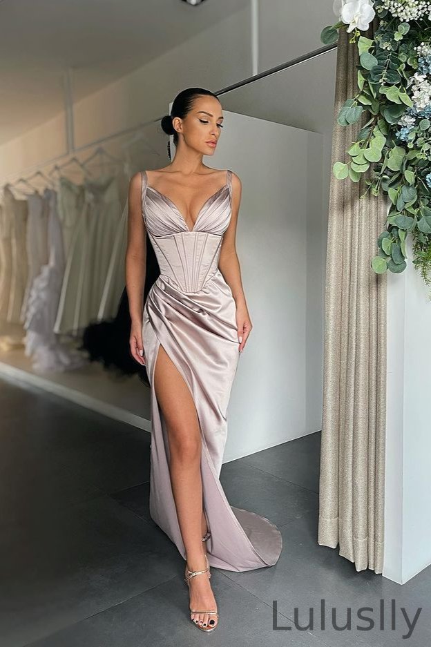 Luluslly Straps V-Neck Split Prom Dress Long Sleeveless Evening Party Gowns