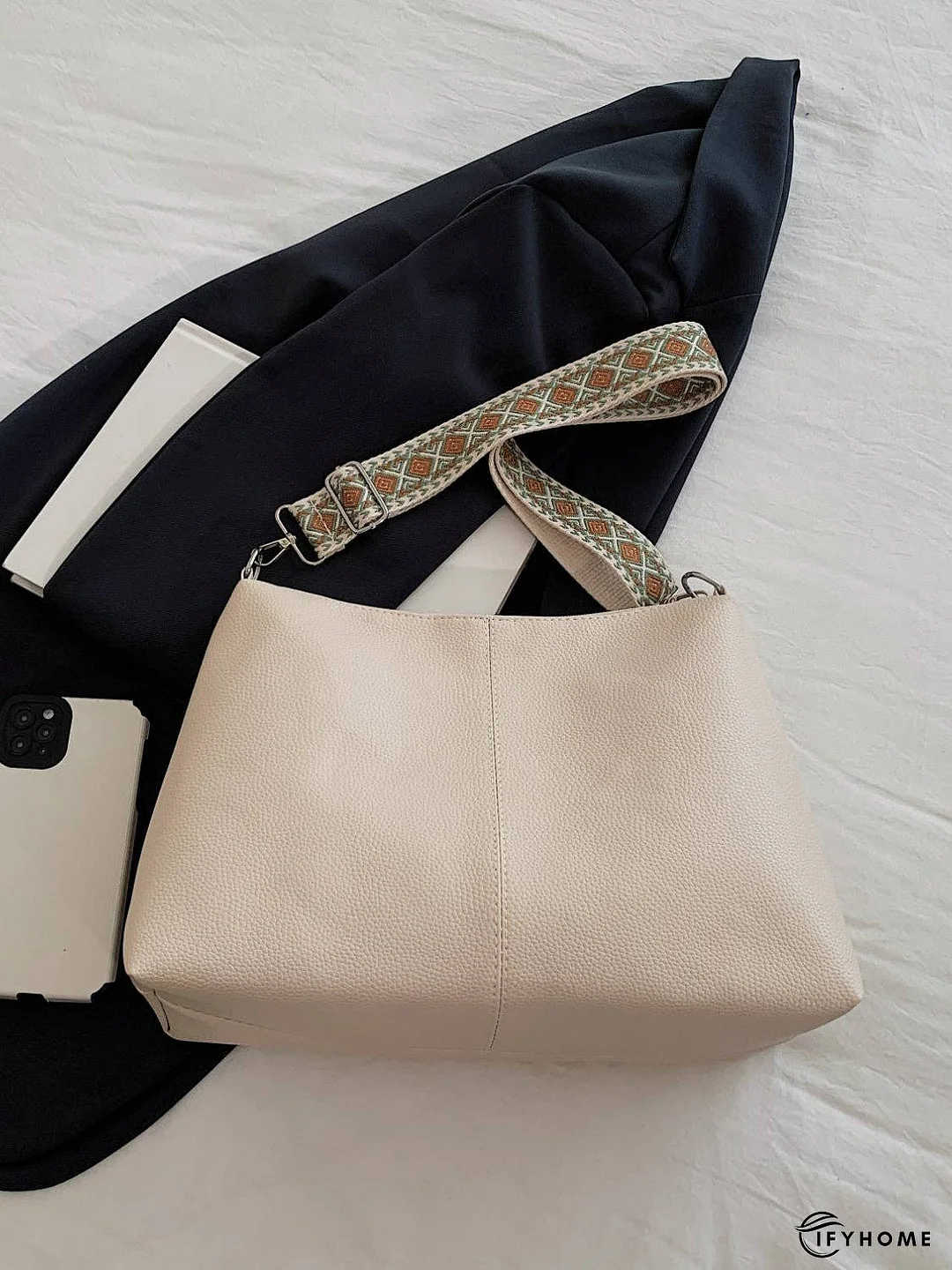 PU Leather Geometric Pattern Strap Shoulder Bag | IFYHOME