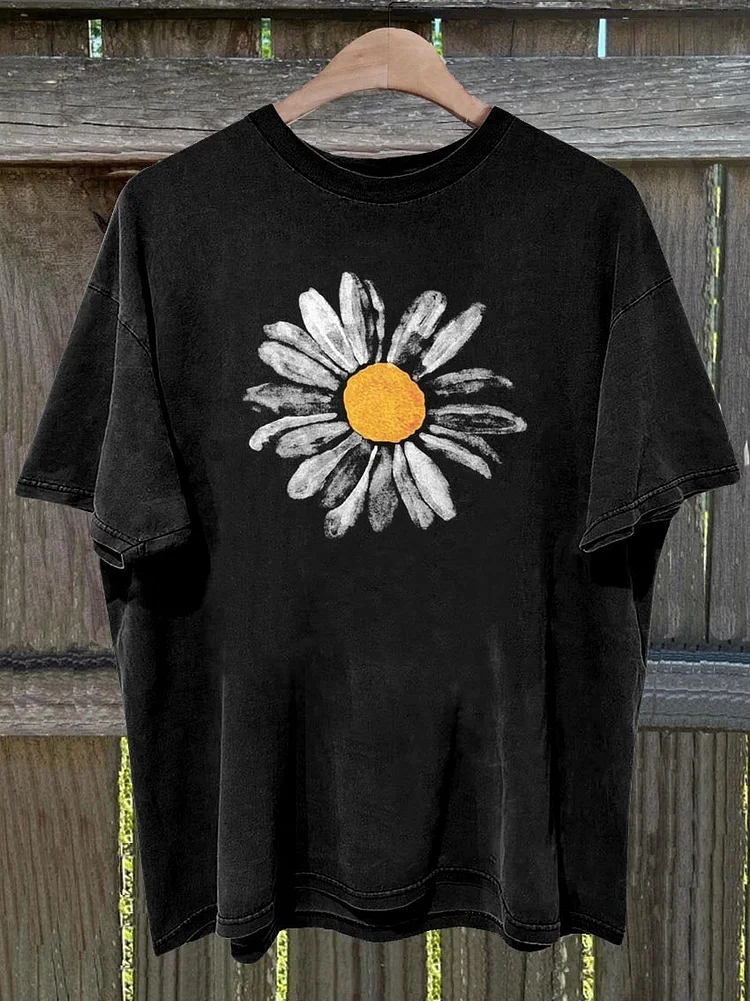 Black Daisy Printed T-shirt