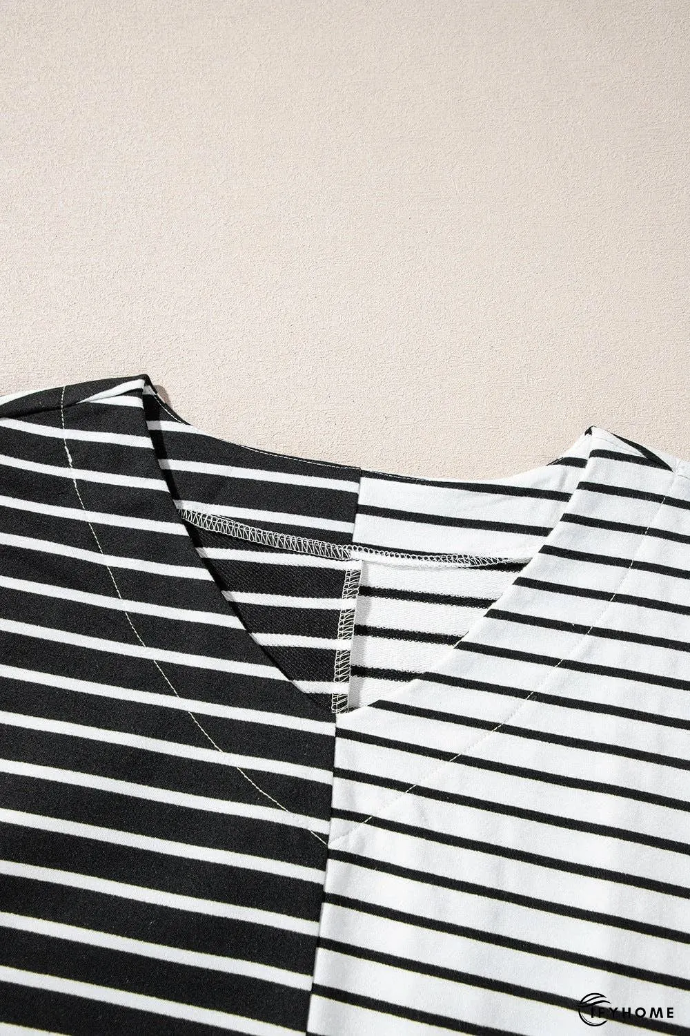 Stripe Two Tone Colorblock V-Neck T-Shirt | IFYHOME